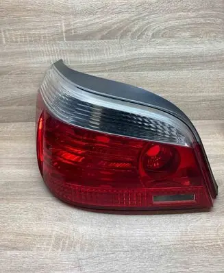 BMW 5 E60 E61 Tailgate rear/tail lights 6910767 2VP008679