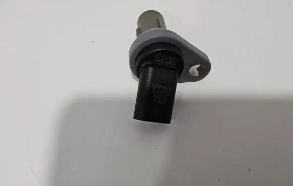 Hyundai i30 Crankshaft position sensor 39350-08200 3935008200 9024170029