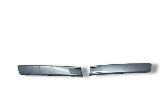 Front bumper splitter molding