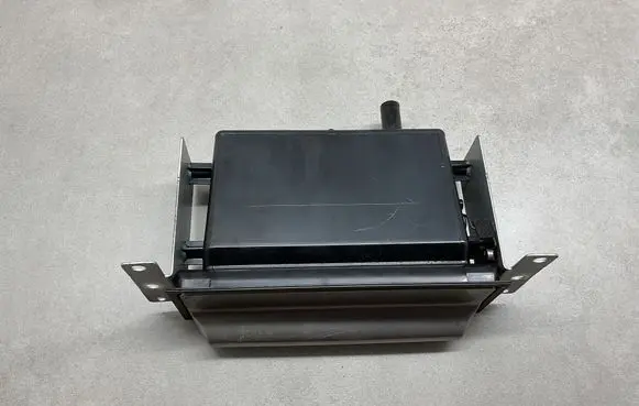 Nissan X-Trail T30 Glove box 68475WL000