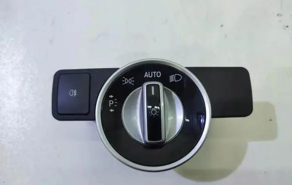 Mercedes-Benz C W204 Light switch