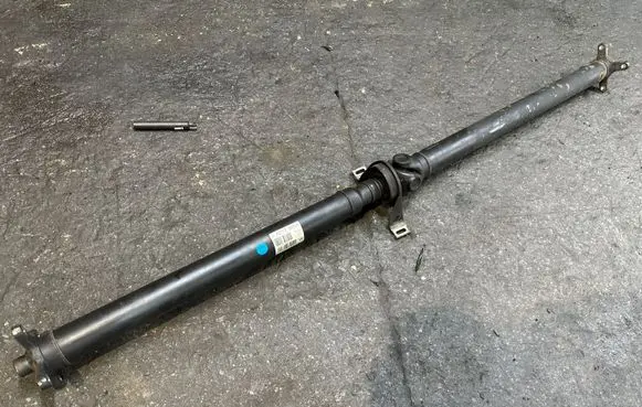 Mercedes-Benz CLS C218 X218 Rear driveshaft/prop shaft A2129606