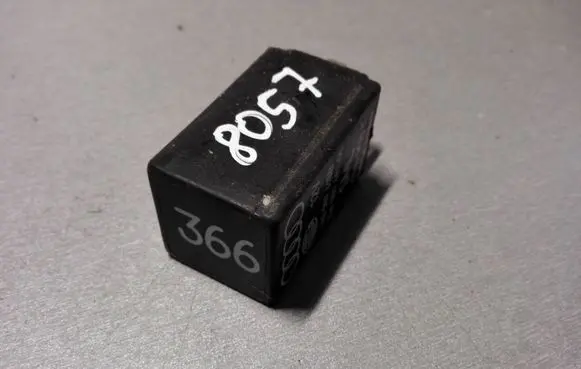 Audi A4 S4 B8 8K Other relay 4A0907413B 5DA00748700