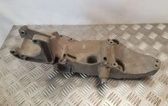 Nissan Primera Generator/alternator bracket 8200183234