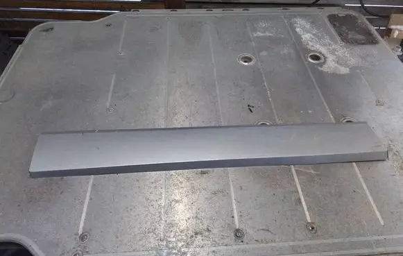Opel Vivaro Sliding door trim (molding) 100729a2 104563a2 100731a2