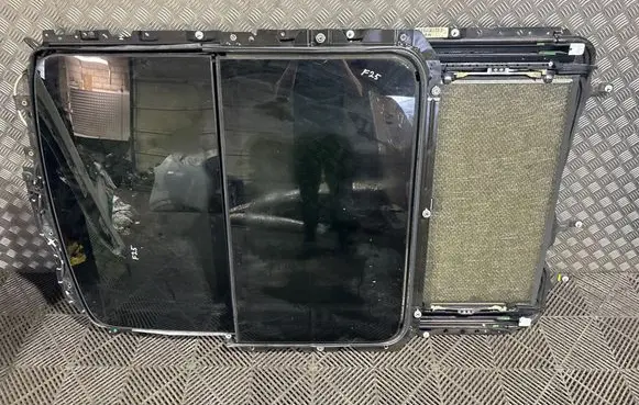 BMW X3 F25 Sunroof set 7212751 7213044