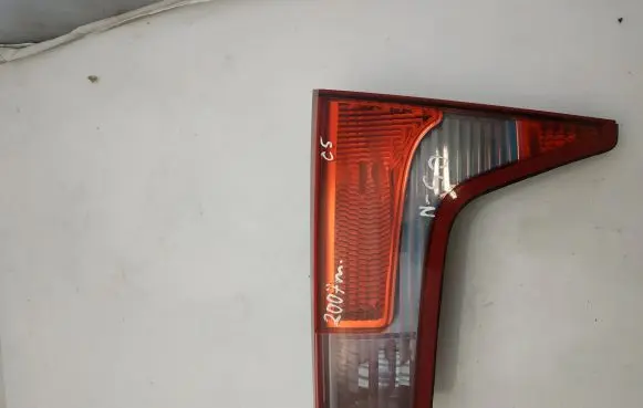 Tailgate rear/tail lights