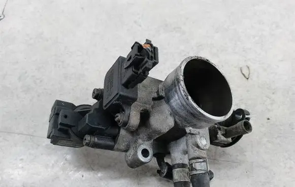 Hyundai Coupe Throttle body valve 3515022600