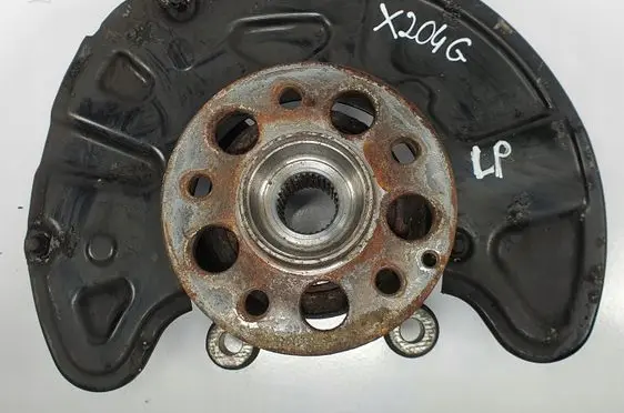 Mercedes-Benz GLK (X204) Front wheel hub