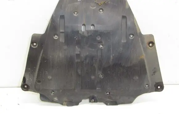 Dacia Sandero III Engine splash shield/under tray 