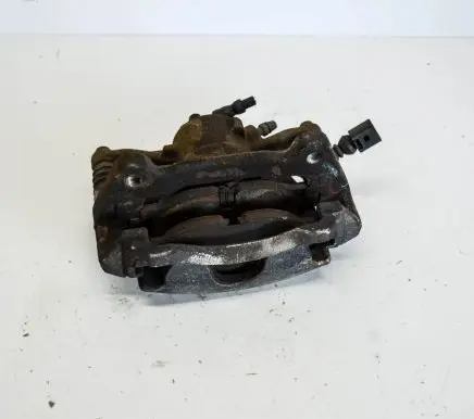 Volkswagen Golf VII Front brake caliper
