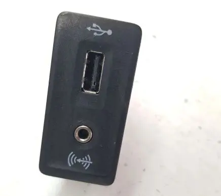 Volkswagen PASSAT B8 USB socket connector 5G0035222H
