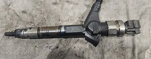Fuel injector