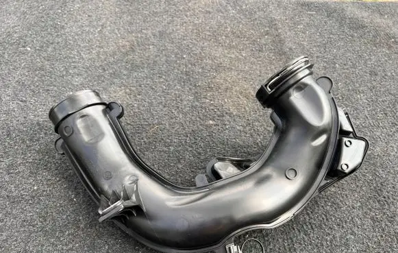 Volvo V60 Intake resonator 