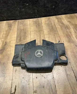 Mercedes-Benz CLS C219 Engine cover (trim) A1130101367 2900401749