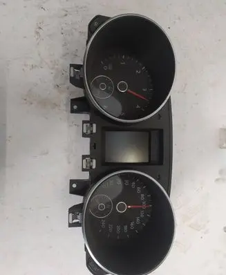 Volkswagen Golf VI Speedometer (instrument cluster) 5K0920870G 1005010146