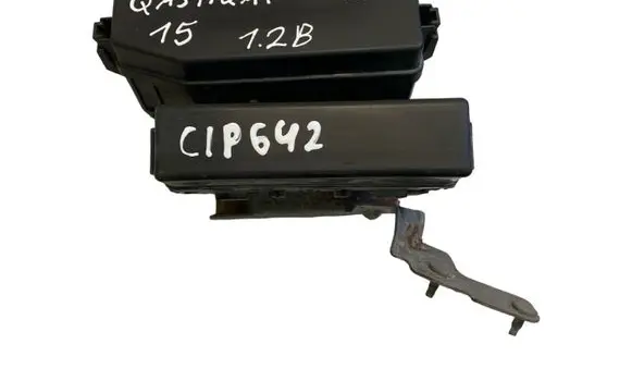 Nissan Qashqai Fuse module 243824BA2D 243824BE0B