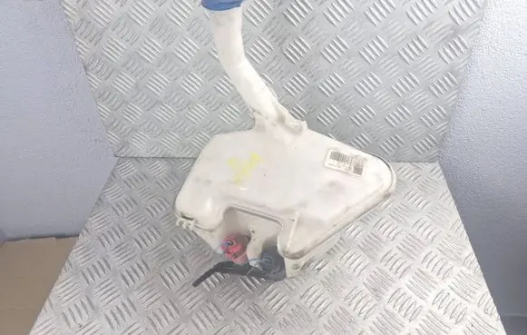 Toyota Yaris Windshield washer fluid reservoir/tank 853100D060