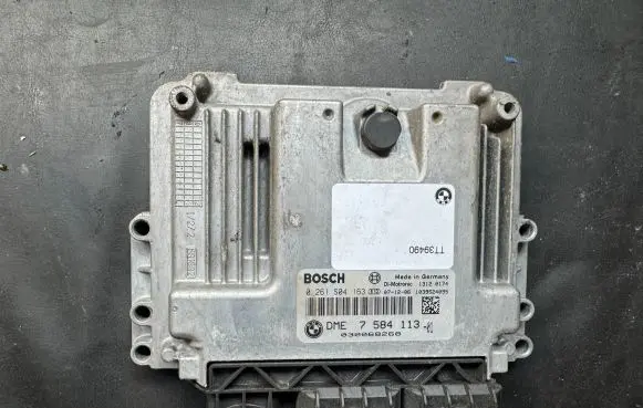 Mini One - Cooper Coupe R56 Engine control unit/module 7584113 0261S04163