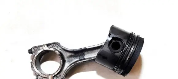 Opel Omega B1 Piston with connecting rod