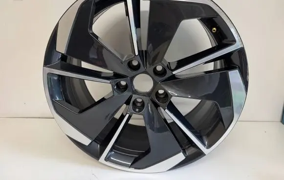Skoda Superb B8 (3V) R18 alloy rim 5E3601025M 5E3601025AQ 5E3601025N