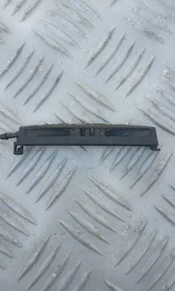Windshield washer spray nozzle