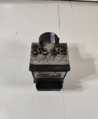 Volkswagen PASSAT B7 ABS Pump 3C0614095M 15747502B 15747702