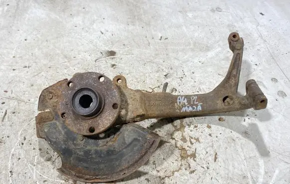 Audi A4 S4 B5 8D Front wheel hub spindle knuckle 8d0407258