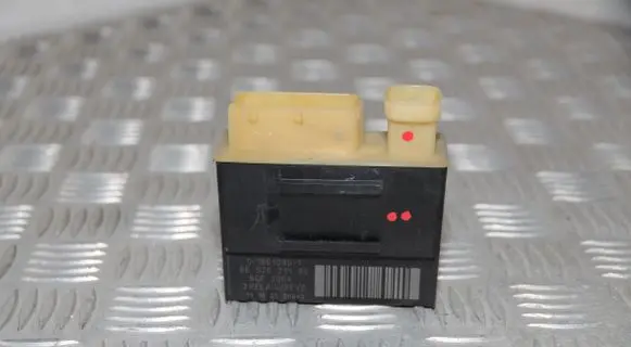 Coolant fan relay
