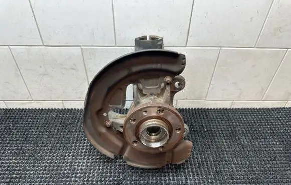Volvo V60 Front wheel hub spindle knuckle