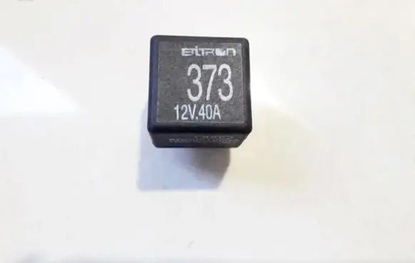 Volkswagen PASSAT B5.5 Other relay 8d0951253a