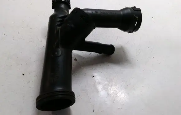 Audi A4 S4 B8 8K Engine coolant pipe/hose 04L121026R
