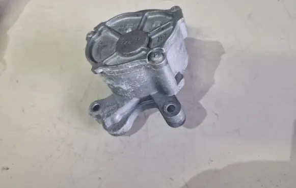 Ford S-MAX Vacuum pump D1651B