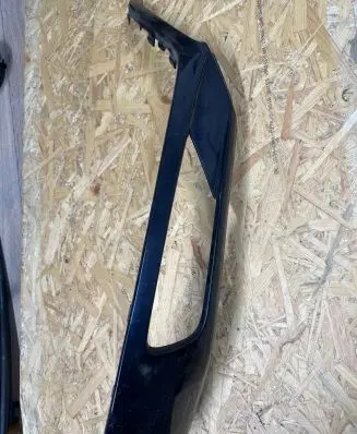 Volvo XC90 Front bumper splitter molding 31383801