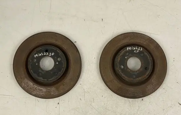Toyota Prius xw60 Front brake disc