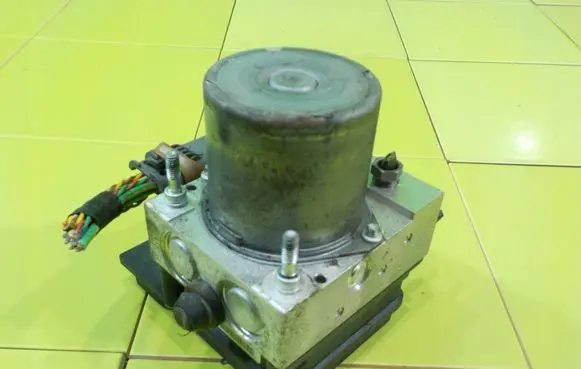 Citroen C4 II ABS Pump 9677024980