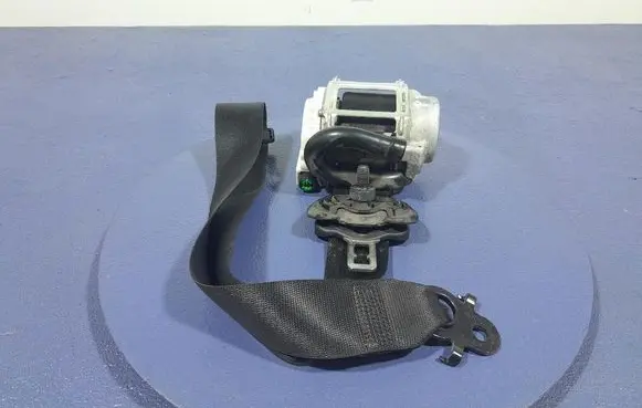 BMW X5 E53 Front seatbelt 7497880