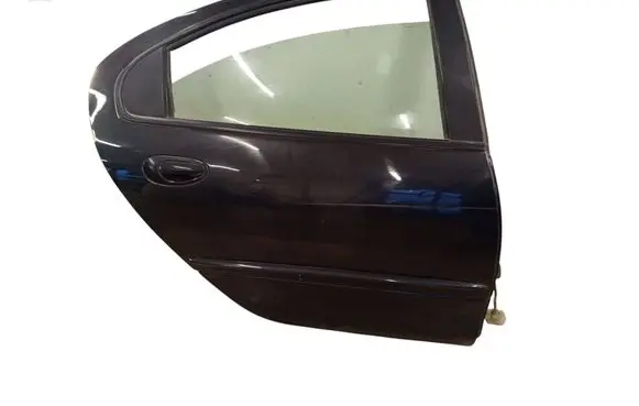 Dodge Intrepid Rear door
