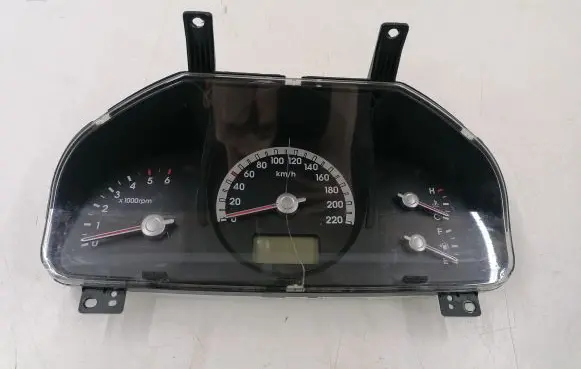 KIA Sportage Speedometer (instrument cluster) 940031F011
