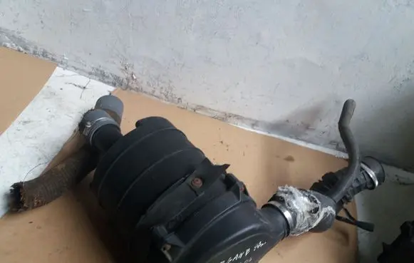 Renault Megane I Air filter box