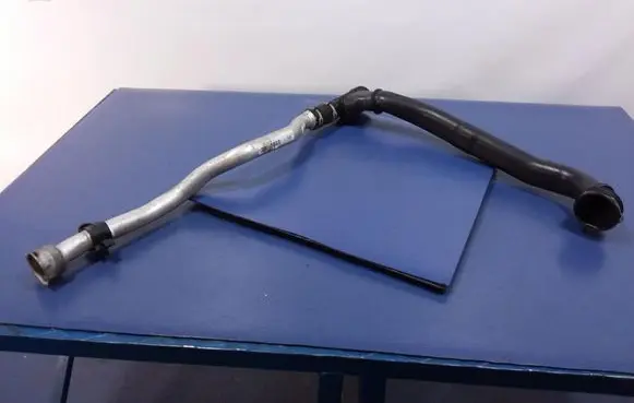 Porsche Boxster 987 Engine coolant pipe/hose 99710672002