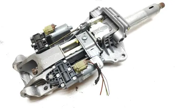 Mercedes-Benz C W205 Steering wheel axle A2054606701 MC2AEH 16119000323