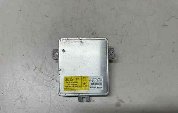Volvo V70 Xenon control unit/module 6948180 6261110499