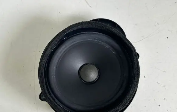 Land Rover Discovery 4 - LR4 Front door speaker BH2218808DA