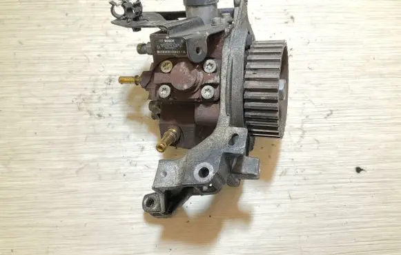 Ford Focus C-MAX Fuel injection high pressure pump 9683703780 0445010102