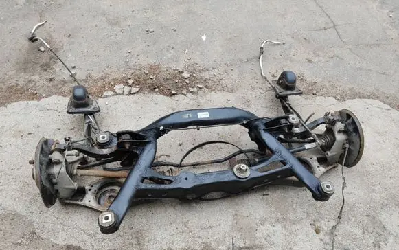 Skoda Octavia Mk2 (1Z) Rear subframe 5N0505235Q 101S0PARQ