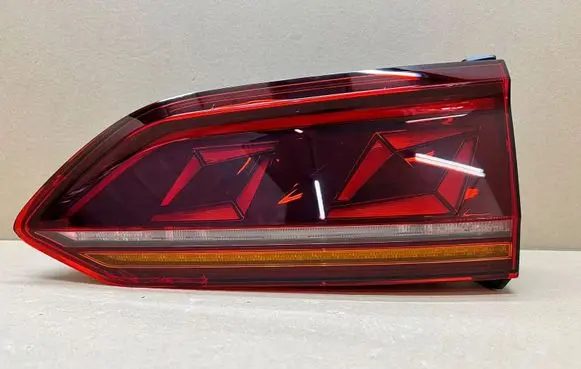 Volkswagen Touareg III Rear/tail lights 760945308B