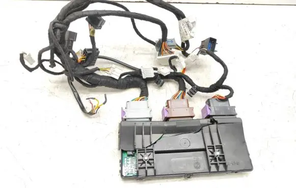 Maserati Quattroporte Seat control module 30100077 30888305