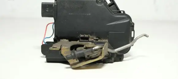 Audi A6 S6 C5 4B Rear door lock 4B0839015B