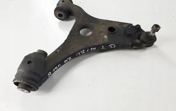 Mercedes-Benz A W169 Front lower control arm/wishbone